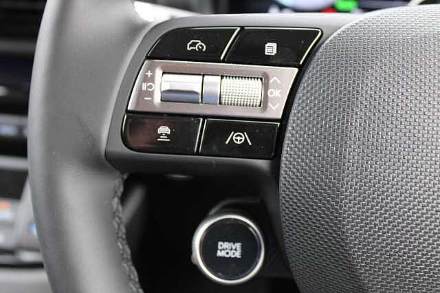 Hyundai INSTER Long Range 49kWh 02 Auto 5dr White