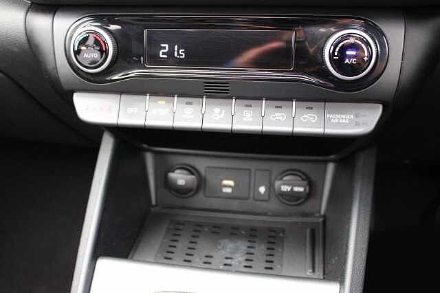 Hyundai KONA 1.6 h-GDi Ultimate DCT Euro 6 (s/s) 5dr Blue