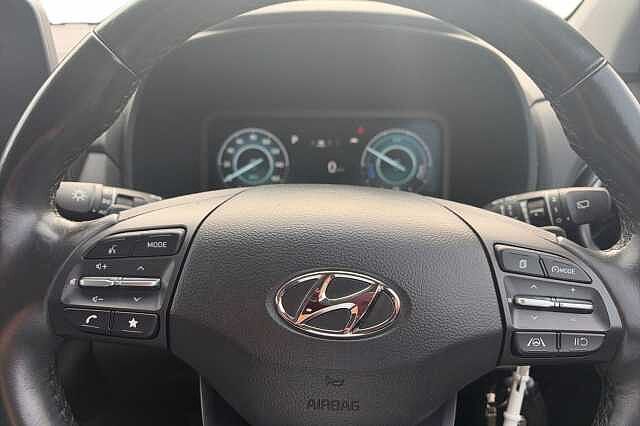 Hyundai KONA 1.6 GDi Hybrid SE Connect 5dr DCT White