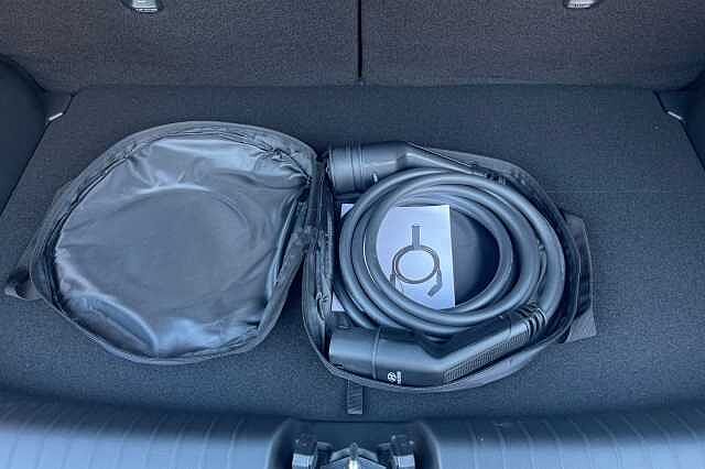 Hyundai INSTER 85kW 01 49kWh 5dr Auto Black