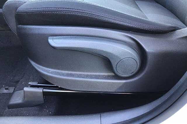 Hyundai TUCSON 1.6 GDi S Connect 5dr 2WD White