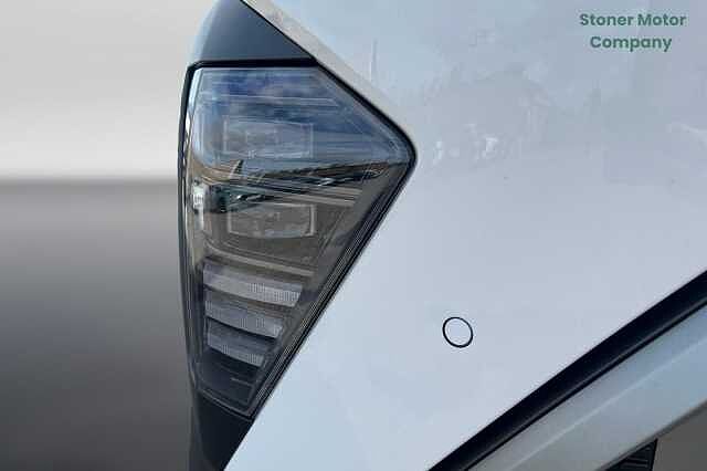 Hyundai KONA 1.6 Hybrid 138 Ultimate 5dr DCT White