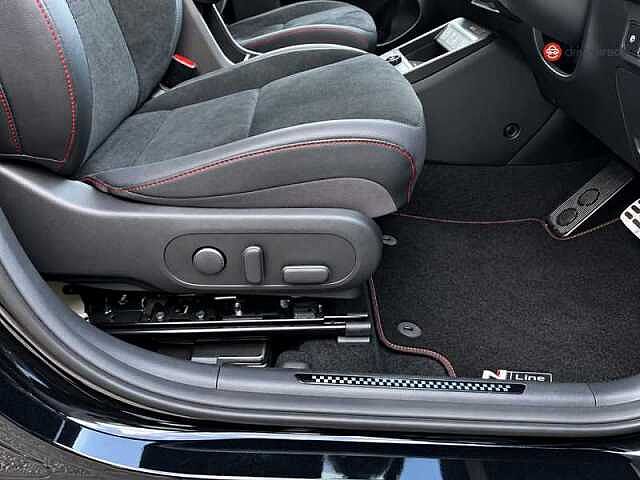 Hyundai KONA 1.6 h-GDi N Line S SUV 5dr Petrol Hybrid DCT Euro 6 (s/s) (138 ps) Black