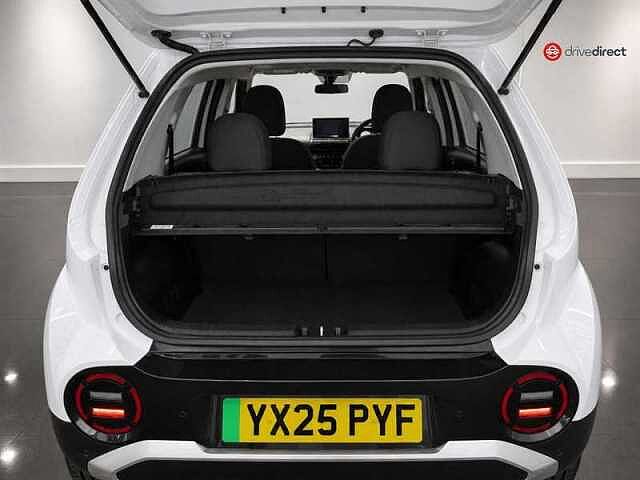 Hyundai INSTER Long Range 49kWh 02 SUV 5dr Electric Auto (115 ps) White