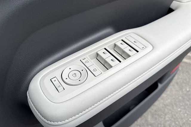 Hyundai SANTA FE 1.6 T-GDi 13.8kWh Ultimate SUV 5dr Petrol Plug-in Hybrid Auto 4WD Euro 6 (s/s) ( Silver