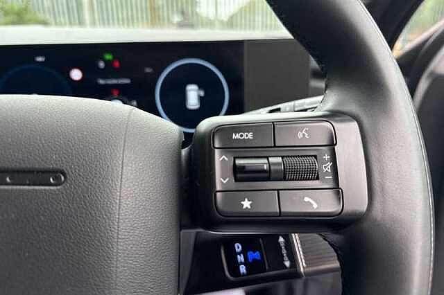 Hyundai SANTA FE 1.6 T-GDi 13.8kWh Calligraphy SUV 5dr Petrol Plug-in Hybrid Auto 4WD Euro 6 (s/s Silver