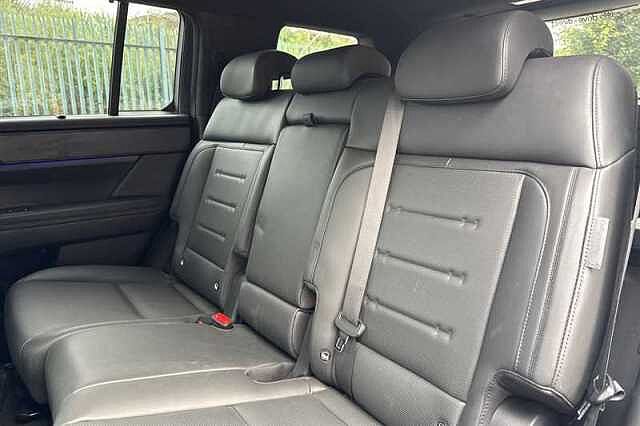 Hyundai SANTA FE 1.6 T-GDi 13.8kWh Calligraphy SUV 5dr Petrol Plug-in Hybrid Auto 4WD Euro 6 (s/s Silver