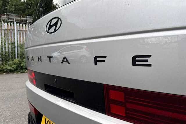 Hyundai SANTA FE 1.6 T-GDi 13.8kWh Calligraphy SUV 5dr Petrol Plug-in Hybrid Auto 4WD Euro 6 (s/s Silver