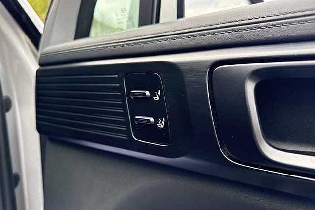 Hyundai SANTA FE 1.6 T-GDi 13.8kWh Calligraphy SUV 5dr Petrol Plug-in Hybrid Auto 4WD Euro 6 (s/s Silver