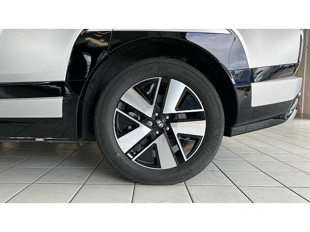 Hyundai IONIQ 9 226kW Ultimate 110kWh 5dr AWD Auto Gold