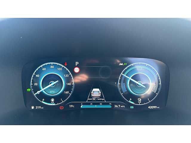 Hyundai SANTA FE SANTA FE 1.6 TGDi Hybrid Ultimate 5dr 4WD Auto BLACK