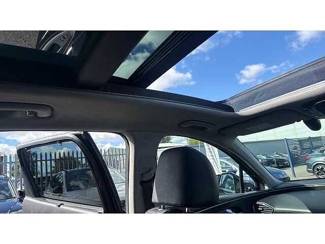 Hyundai SANTA FE SANTA FE 1.6 TGDi Hybrid Ultimate 5dr 4WD Auto BLACK