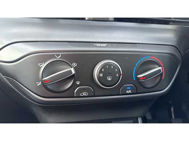 Hyundai I20 I20 1.0T GDi 48V MHD SE Connect 5dr Red