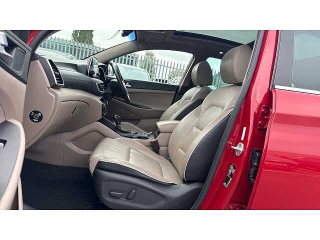 Hyundai TUCSON TUCSON 1.6 TGDi 177 Premium SE 5dr 2WD DCT Red