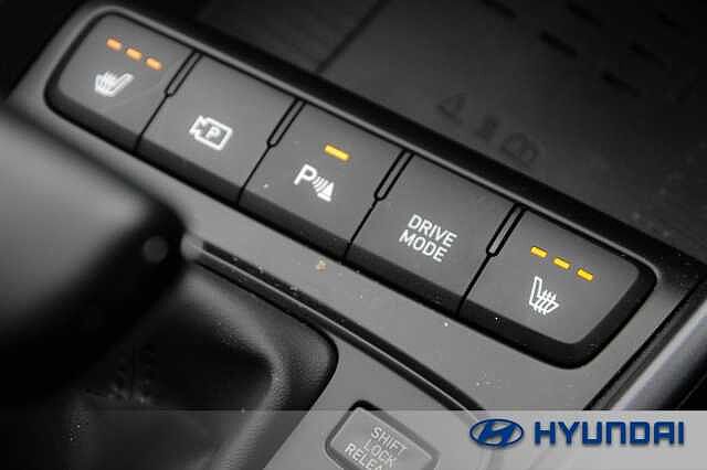 Hyundai BAYON 1.0 TGDi [90] Tech Line 5dr DCT VIBRANT BLUE PEARL