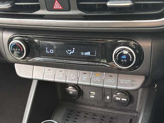 Hyundai KONA Premium Hybrid 1.6 GDi HEV (141ps) Cyber Grey