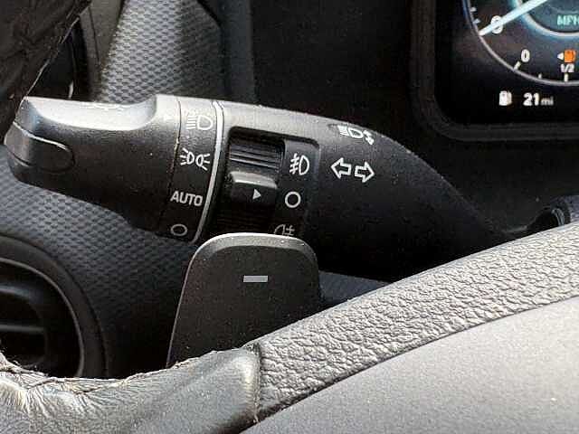 Hyundai KONA Premium Hybrid 1.6 GDi HEV (141ps) Cyber Grey