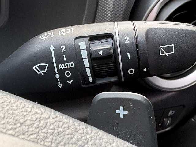 Hyundai KONA Premium Hybrid 1.6 GDi HEV (141ps) Cyber Grey