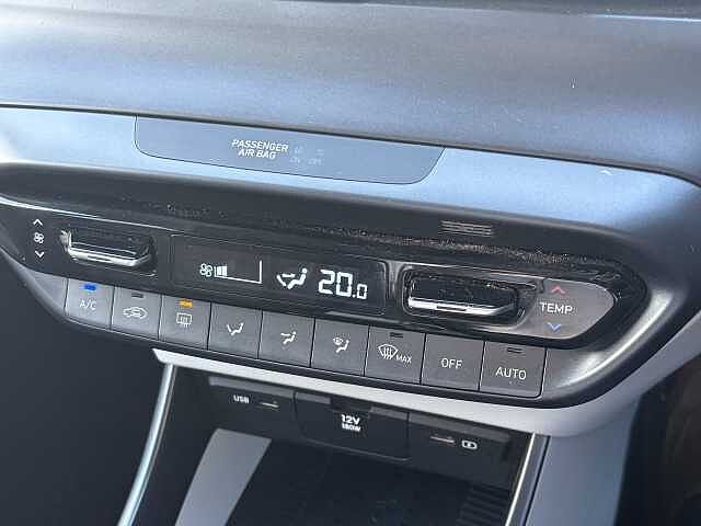 Hyundai BAYON Ultimate 1.0 T-GDi MHEV (100ps) Mangrove Green