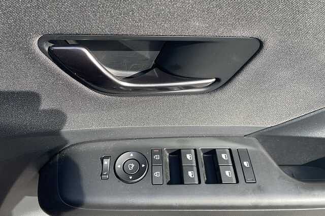 Hyundai KONA N Line Hybrid 1.6 GDi HEV (129ps) Ultimate Red