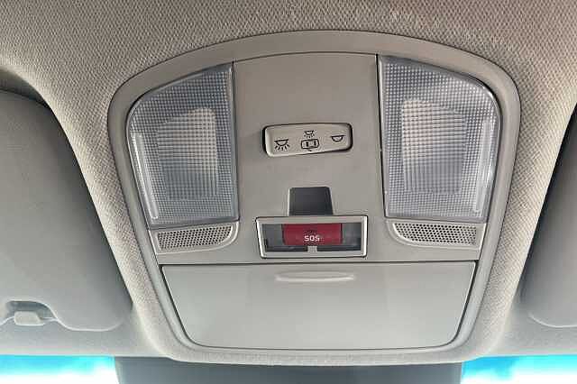 Hyundai KONA Premium Hybrid 1.6 GDi HEV (141ps) Cyber Grey