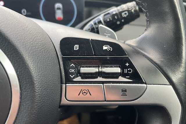 Hyundai TUCSON Premium Hybrid 1.6 T-GDi HEV (230ps) Red
