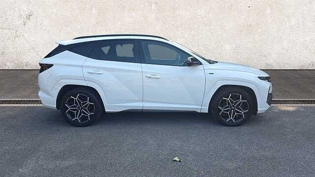 Hyundai TUCSON 1.6 T-GDi MHEV N Line S SUV 5dr Petrol Hybrid DCT 4WD Euro 6 (s/s) (180 ps) White