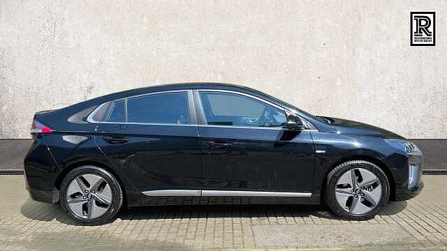 Hyundai IONIQ 1.6 h-GDi 1st Edition DCT Euro 6 (s/s) 5dr Phantom Black