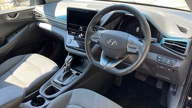 Hyundai IONIQ 1.6 h-GDi 1st Edition DCT Euro 6 (s/s) 5dr Phantom Black