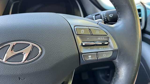 Hyundai IONIQ 1.6 h-GDi 1st Edition DCT Euro 6 (s/s) 5dr Phantom Black