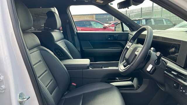 Hyundai SANTA FE 1.6 T-GDi 13.8kWh Calligraphy SUV 5dr Petrol Plug-in Hybrid Auto 4WD Euro 6 (s/s Creamy White Pearl