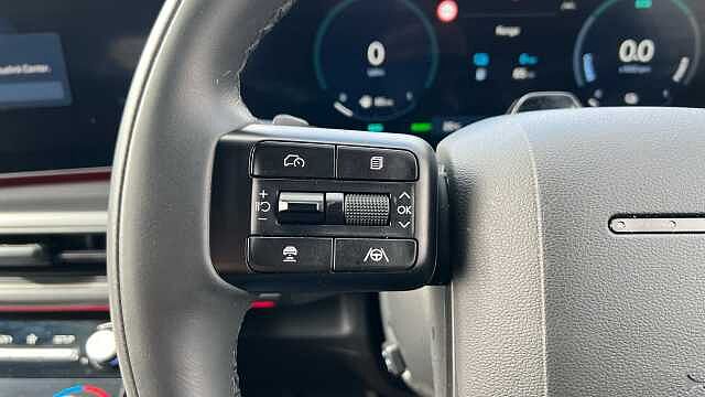 Hyundai SANTA FE 1.6 T-GDi 13.8kWh Calligraphy SUV 5dr Petrol Plug-in Hybrid Auto 4WD Euro 6 (s/s Creamy White Pearl