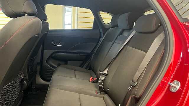 Hyundai KONA 1.6 h-GDi N Line SUV 5dr Petrol Hybrid DCT Euro 6 (s/s) (141 ps) Ultimate Red