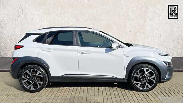 Hyundai KONA 1.0 T-GDi MHEV Premium SUV 5dr Petrol Hybrid Manual Euro 6 (s/s) (120 ps) White