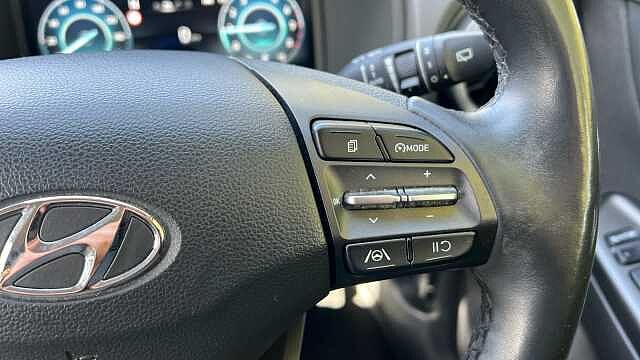 Hyundai KONA 1.0 T-GDi MHEV Premium SUV 5dr Petrol Hybrid Manual Euro 6 (s/s) (120 ps) White