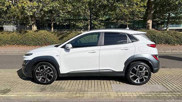 Hyundai KONA 1.0 T-GDi MHEV Premium SUV 5dr Petrol Hybrid Manual Euro 6 (s/s) (120 ps) White