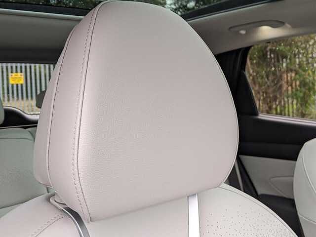 Hyundai TUCSON 1.6T Hybrid Ultimate 5dr Auto Black