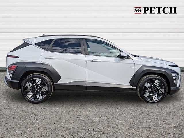 Hyundai KONA 1.6 GDi Hybrid Ultimate 5dr DCT White