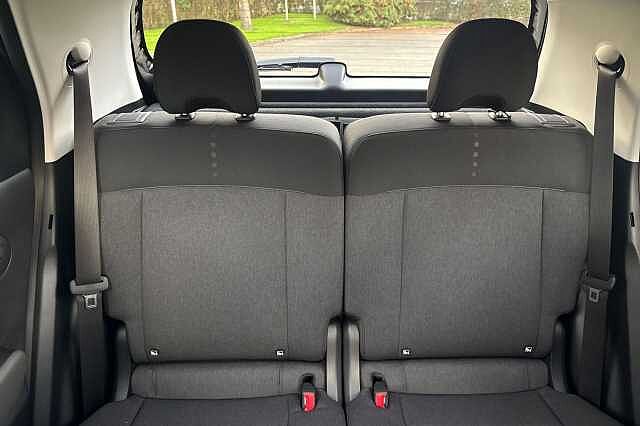Hyundai INSTER 02 Black