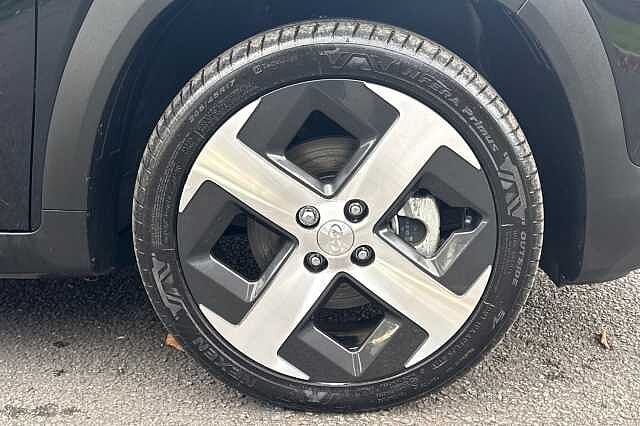 Hyundai INSTER 02 Black