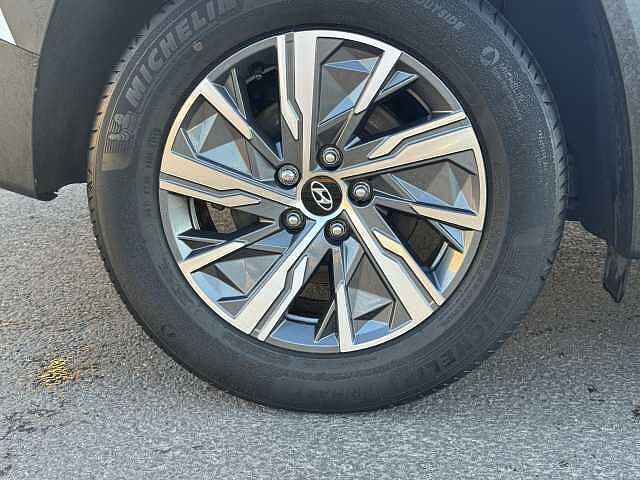 Hyundai TUCSON 1.6 TGDi Hybrid 230 SE Connect 5dr 2WD Auto White