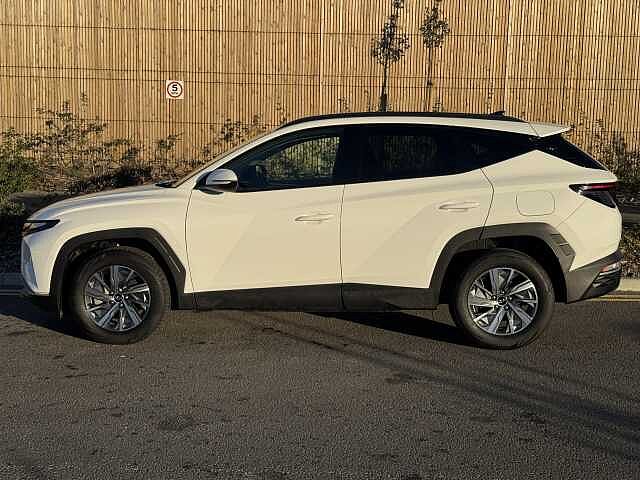 Hyundai TUCSON 1.6 TGDi Hybrid 230 SE Connect 5dr 2WD Auto White