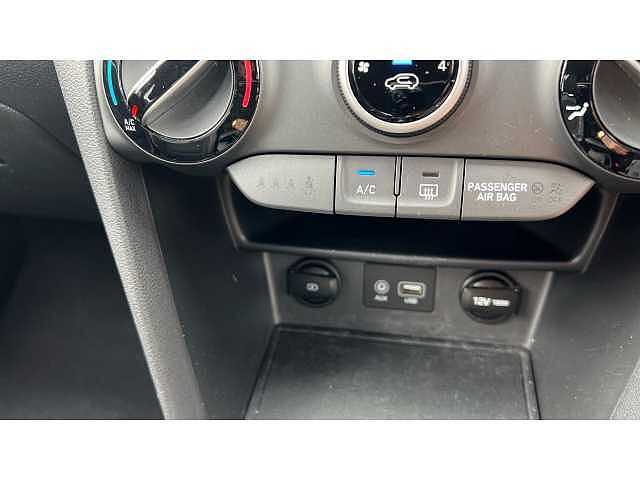 Hyundai KONA KONA 1.0T GDi Play Edition 5dr SILVER
