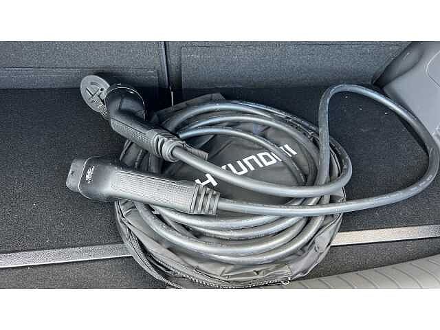 Hyundai INSTER Inster 5Dr HAT 85kW Cross 49kWh Amazonas Green