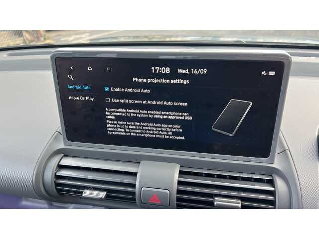 Hyundai INSTER Inster 5Dr HAT 85kW Cross 49kWh Amazonas Green