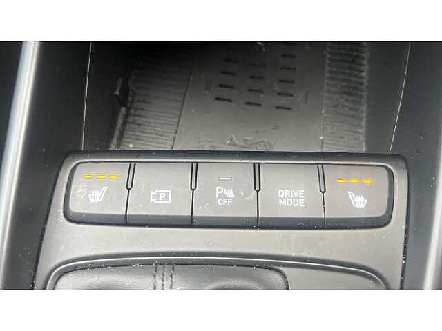 Hyundai BAYON BAYON 1.0 TGDi 48V MHEV Premium 5dr DCT RED
