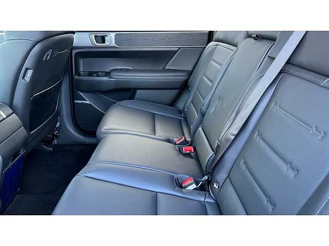 Hyundai SANTA FE SANTA FE 1.6 TGDi 239 Hybrid Ultimate 5dr 4WD Auto Typhoon Silver