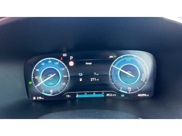 Hyundai SANTA FE SANTA FE 1.6 TGDi Plug-in Hybrid Ultimate 5dr 4WD Auto SILVER