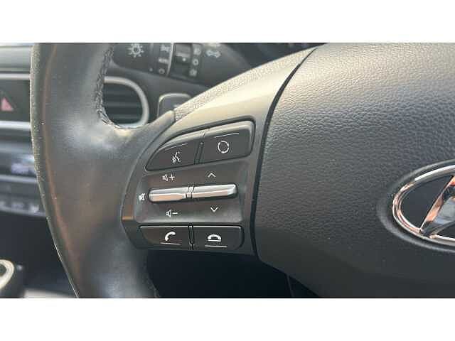 Hyundai KONA KONA 1.6 GDi Hybrid Premium SE 5dr DCT White