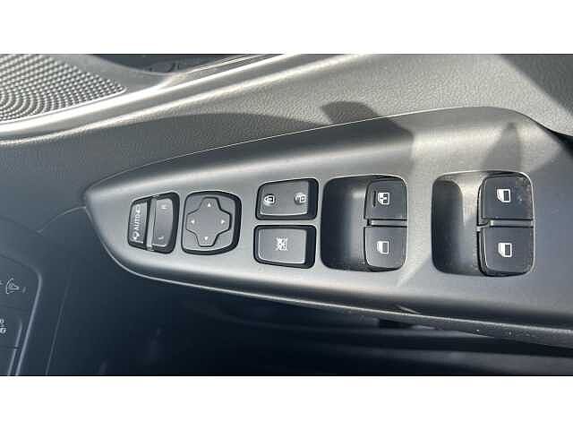 Hyundai KONA KONA 1.6 GDi Hybrid Premium SE 5dr DCT White